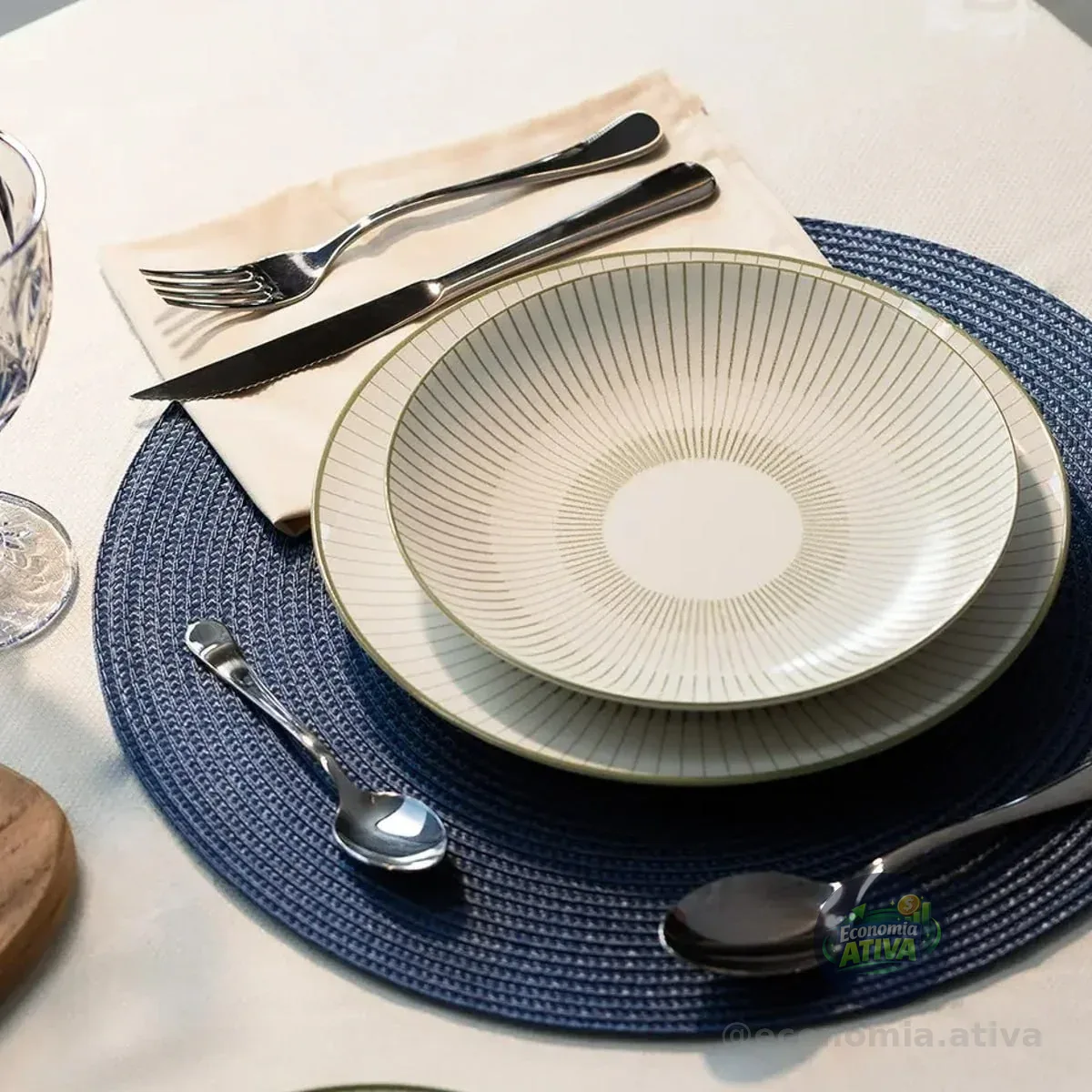 Aparelho De Jantar Lineare Tramontina Em Porcelana Decorada Com Listras Verdes 20 Peças Verde