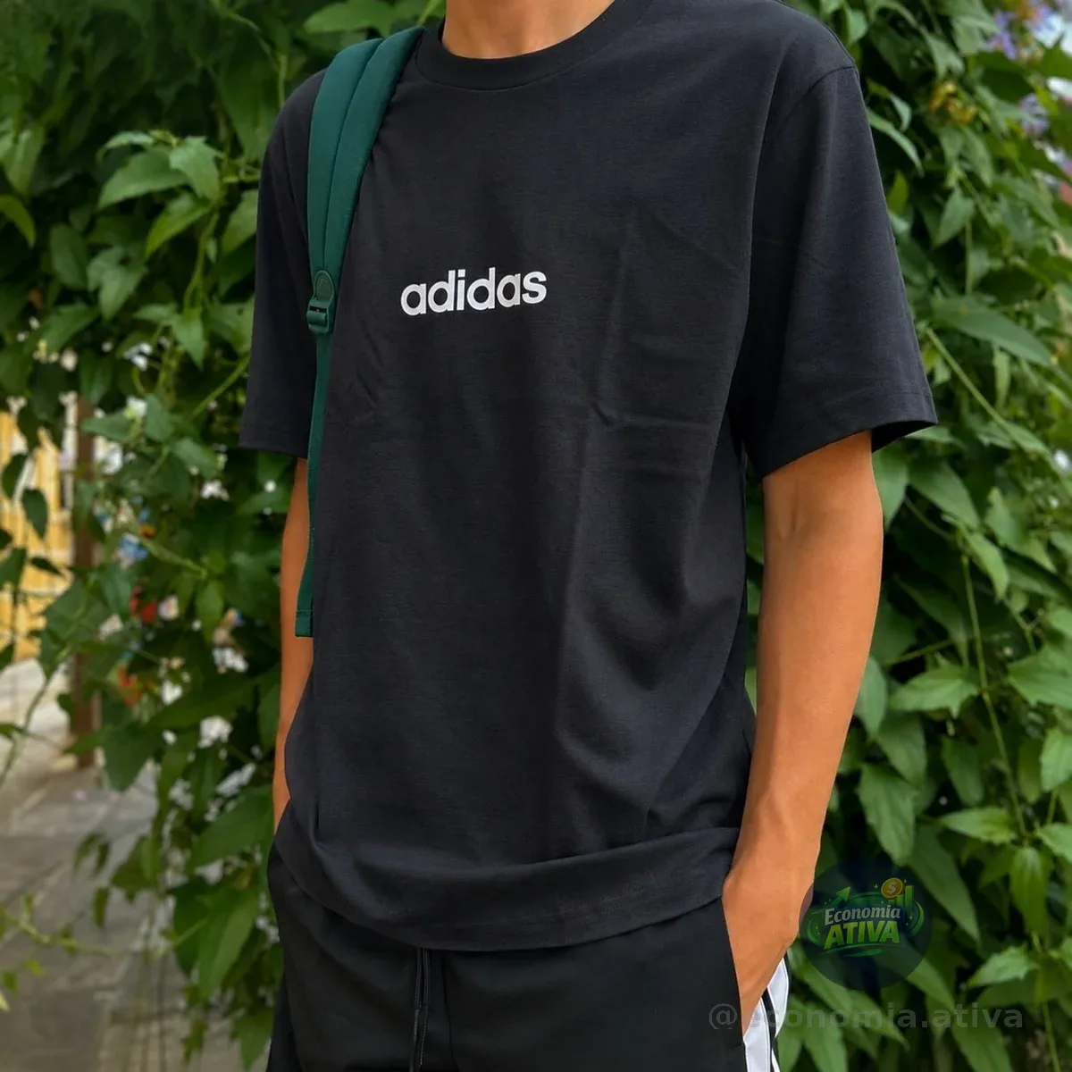 Camiseta Essentials Linear Single Jersey