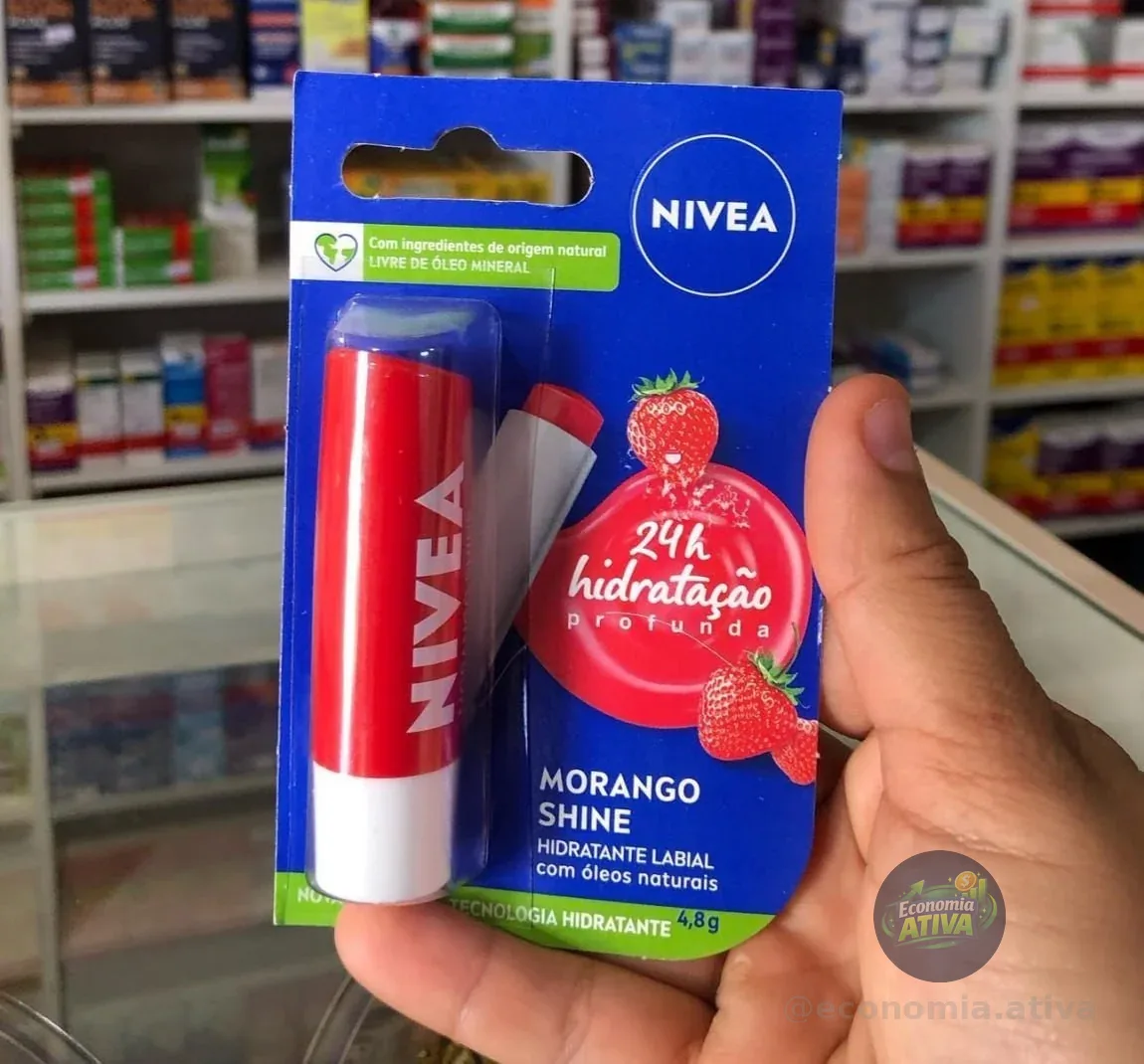 NIVEA Hidratante Labial Morango Shine 4,8g