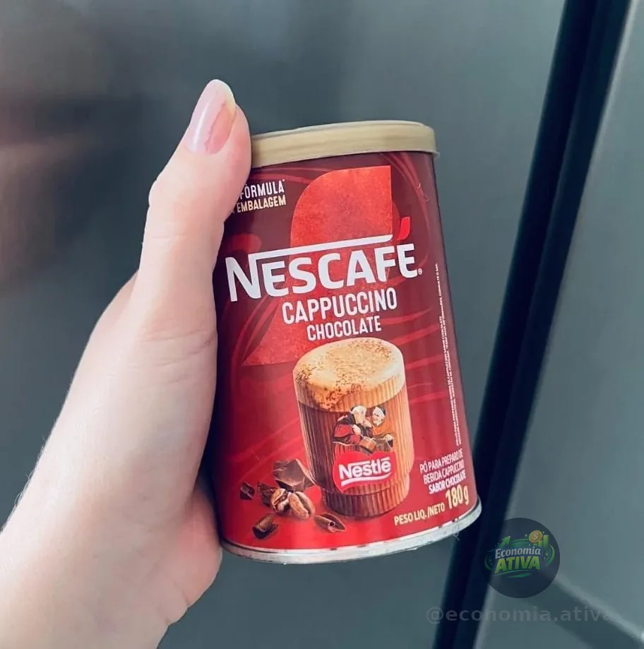 Café Solúvel Nescafé Cappuccino Dois Frades Lata 180g