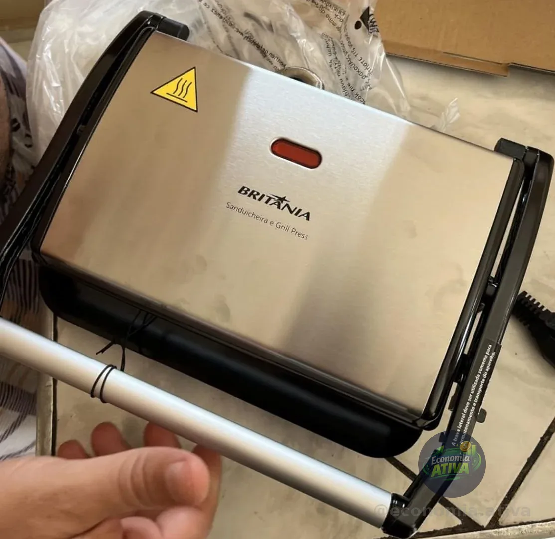 Sanduicheira/Grill Britânia Press BGR27I 2 em 1 Prata 850W - 220V