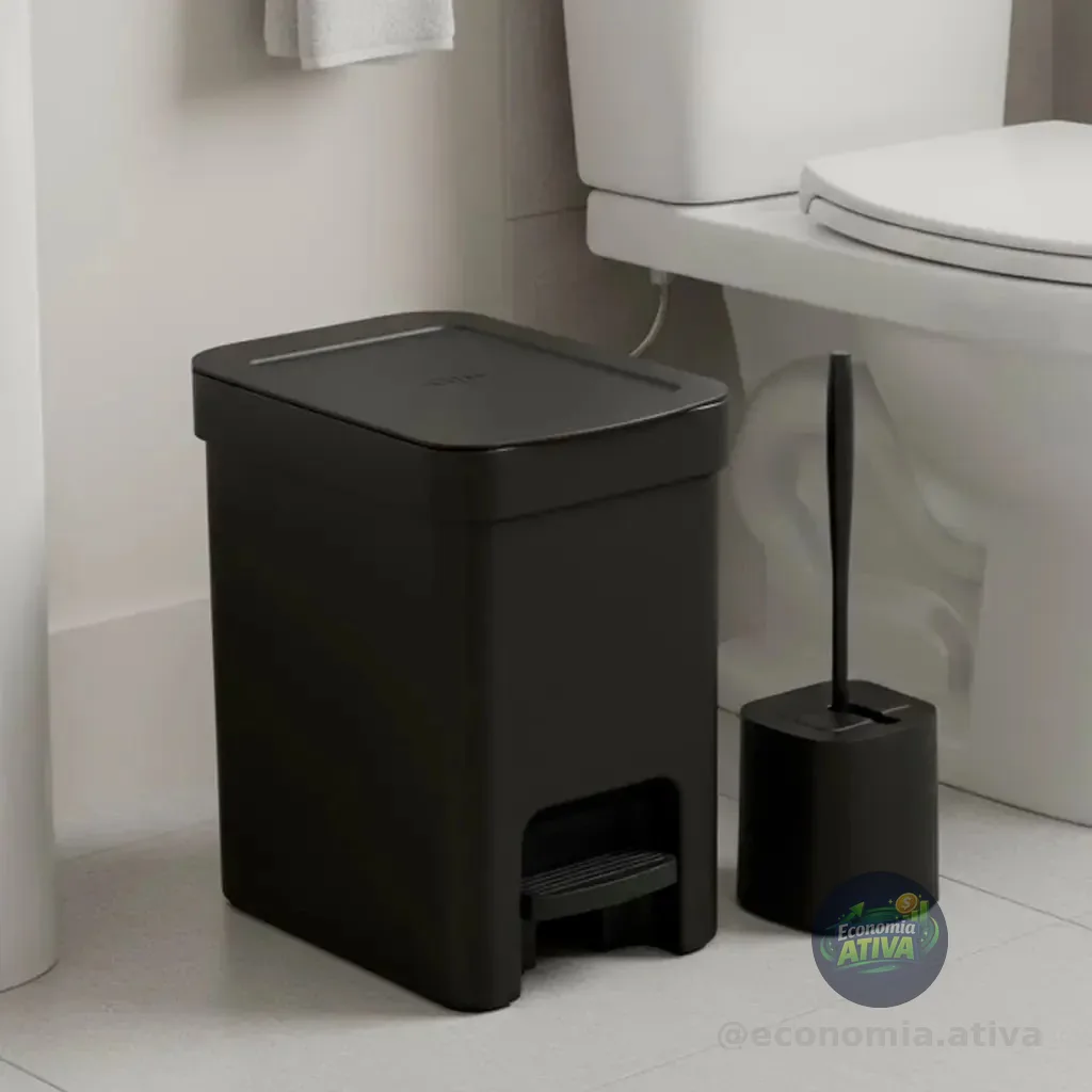 Kit Banheiro Lixeira De Pedal 6 Litros Com Escova Sanitária