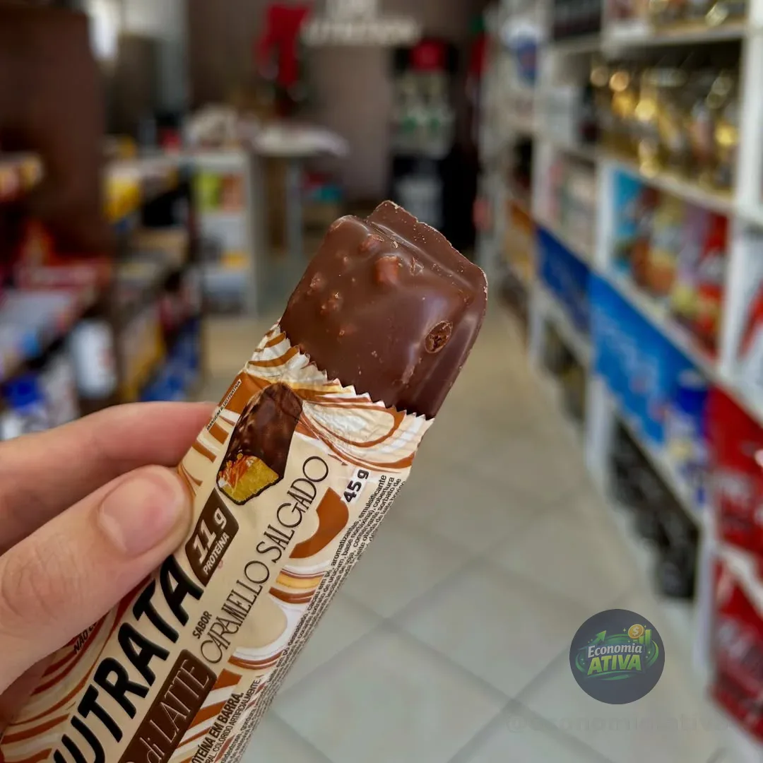 Barra De Proteina Caixa c/ 12 Unidades Sabor Caramelo Salgado Bacio Di Latte - Nutrata