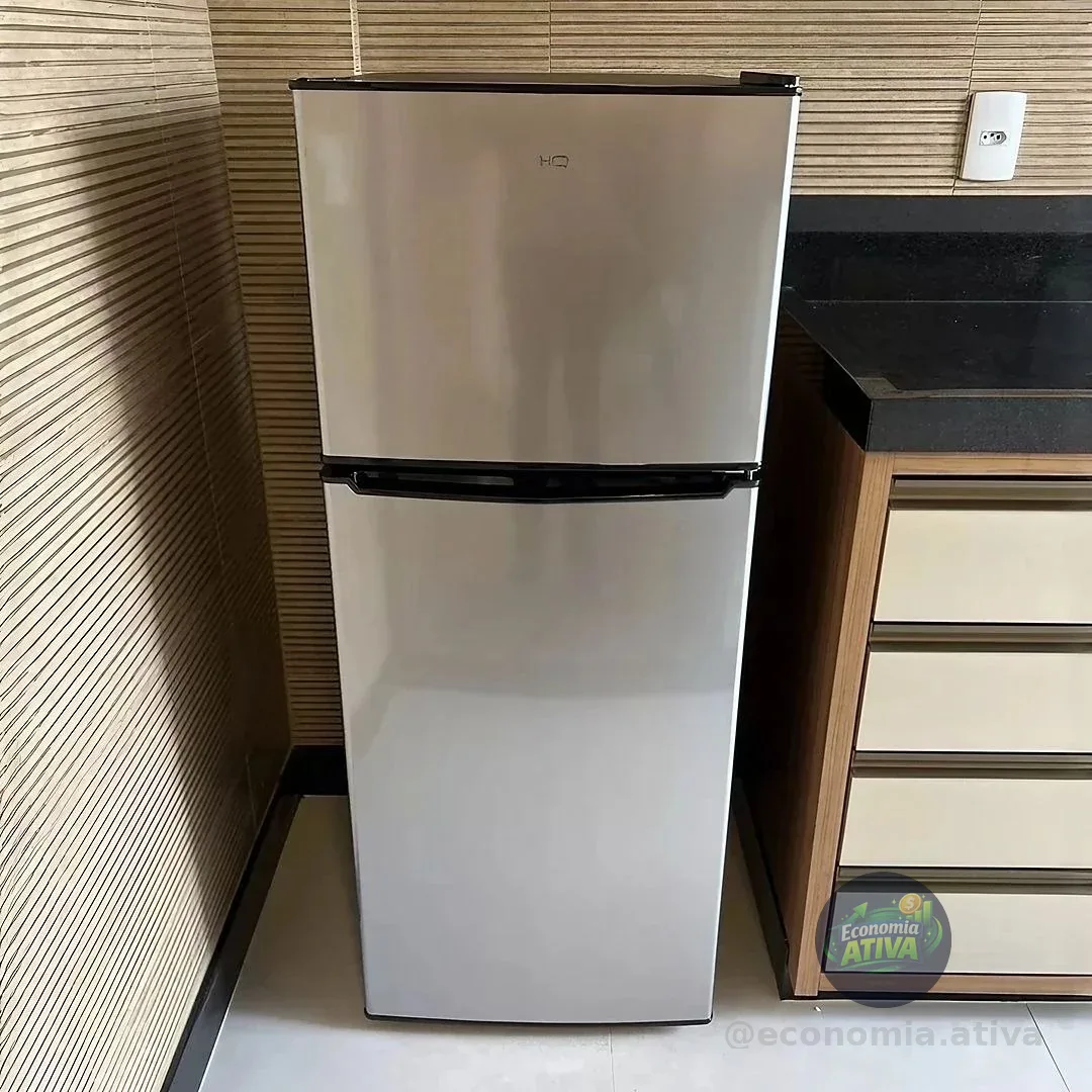 Geladeira Refrigerador Compacto HQ DeFrost 140L 127/220V