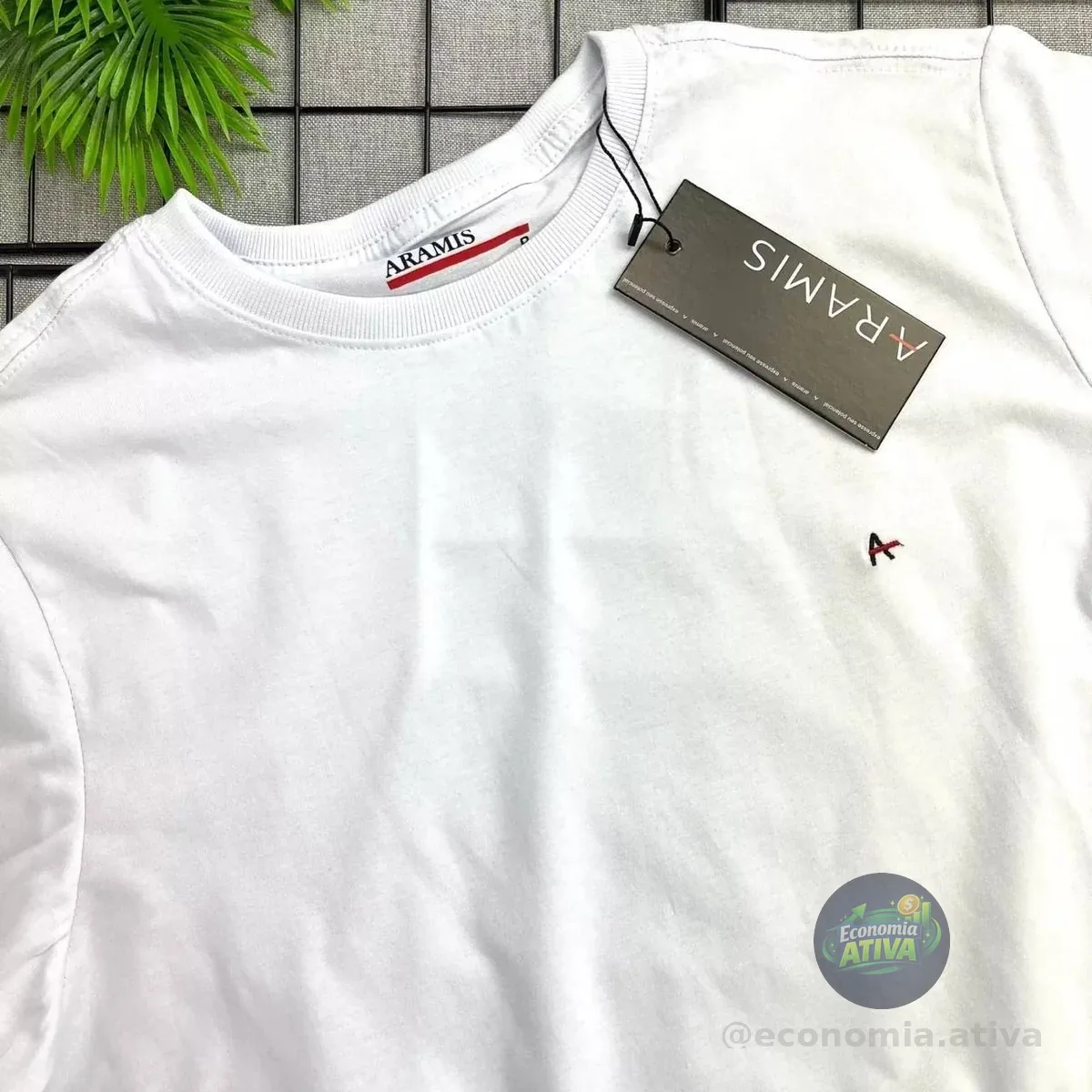 Camiseta Aramis Masculina Basic Lisa Dark Logo Branca