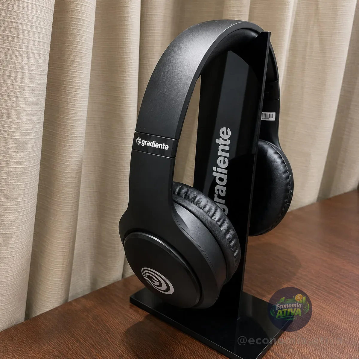 Fone De Ouvido Headphone Bluetooth 5.3 Sem Fio Gh633bt Gradiente Dobrável Com Microfone Cor Preto