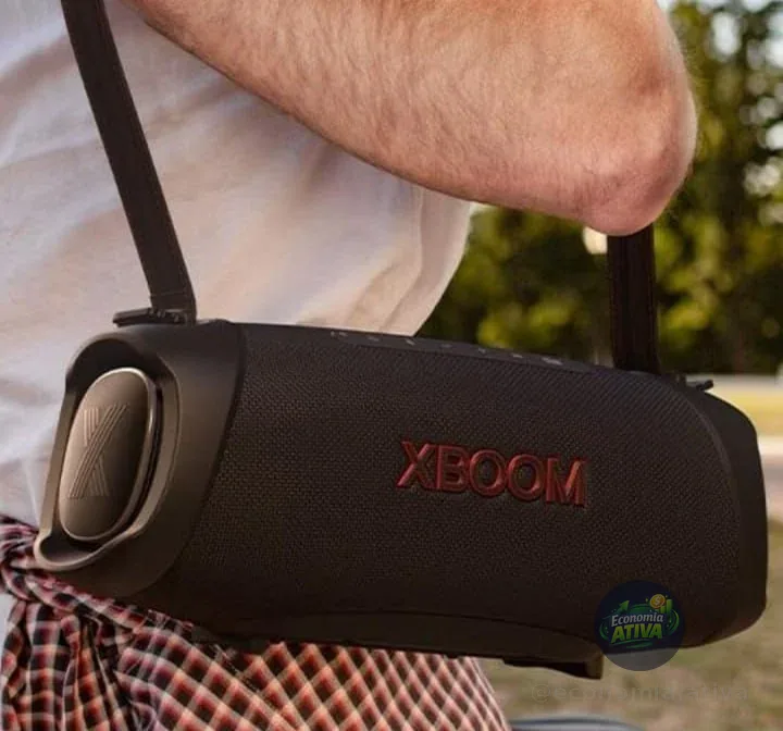 Caixa de som Bluetooth portátil LG XBOOM Durabilidade militar, à prova d'água (IP67) e 15 horas de bateria - XG8T