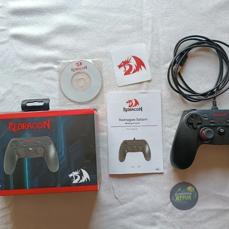 Controle Gamer Redragon Saturn Preto USB com Vibração G807