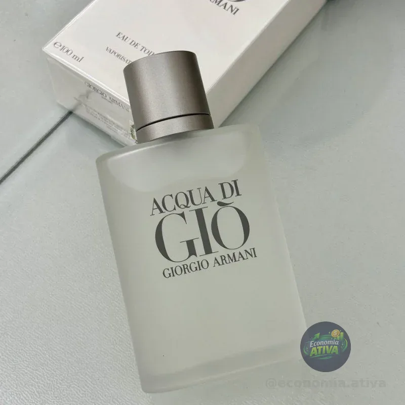 Armani Beauty, Acqua di Giò Eau de Toilette, Giorgio Armani, Perfume Masculino Refilável, Fragrância Cítrica, Aquática e Fresca com Notas de Bergamota, Cedro, Patchouli, Jasmim e Almíscar