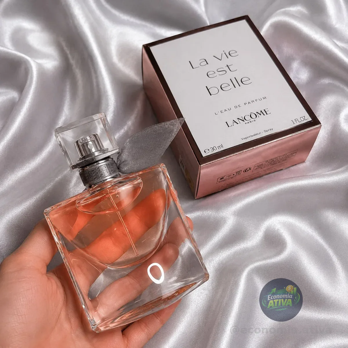 Perfume Feminino Eau De Parfum, Fragrância Floral Gourmand Inebriante Com Íris Nobre E Baunilha, Aroma De Felicidade E Feminilidade, La Vie Est Belle Lancôme, Frasco Com 30ml