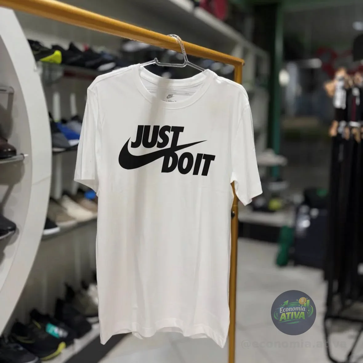Camiseta Nike Sportswear JDI Masculina