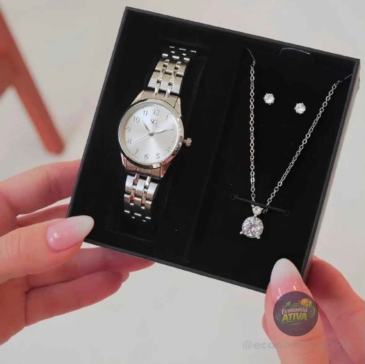 Kit Relógio Colar E Brincos Feminino Saint Germain 28mm Prateado
