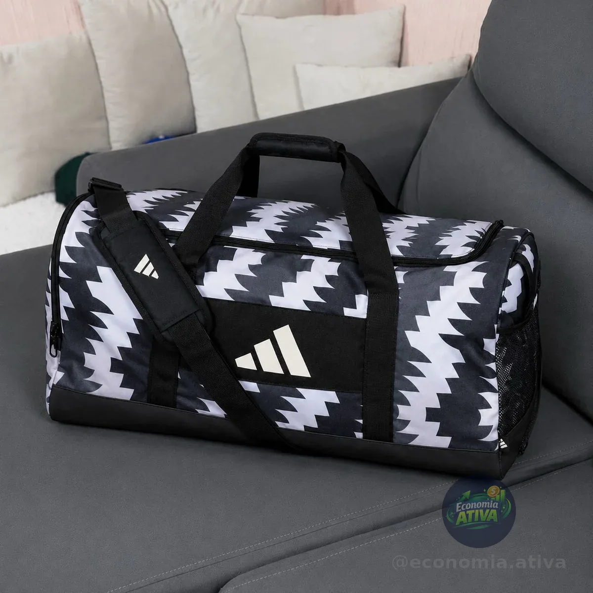 Mala Duffel Estampada adidas