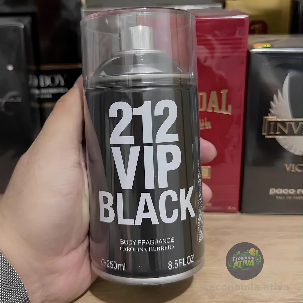 212 Vip Men Black - Body Spray 250ml