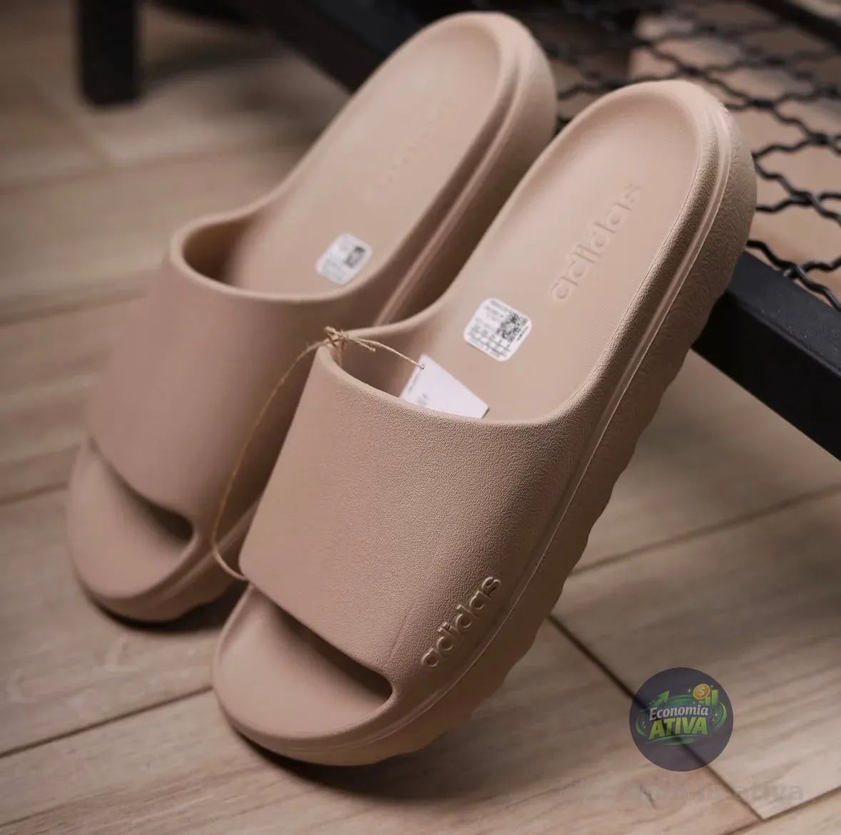 Chinelo Adilette Lumia adidas