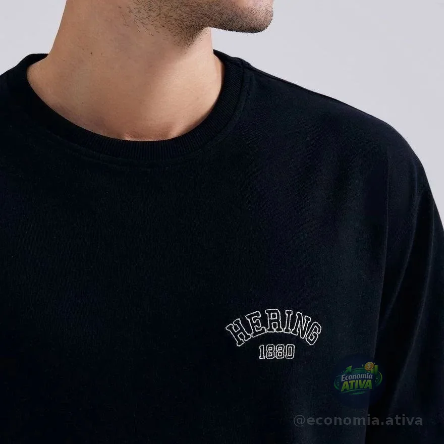 Camiseta Relaxed Hering Bordado