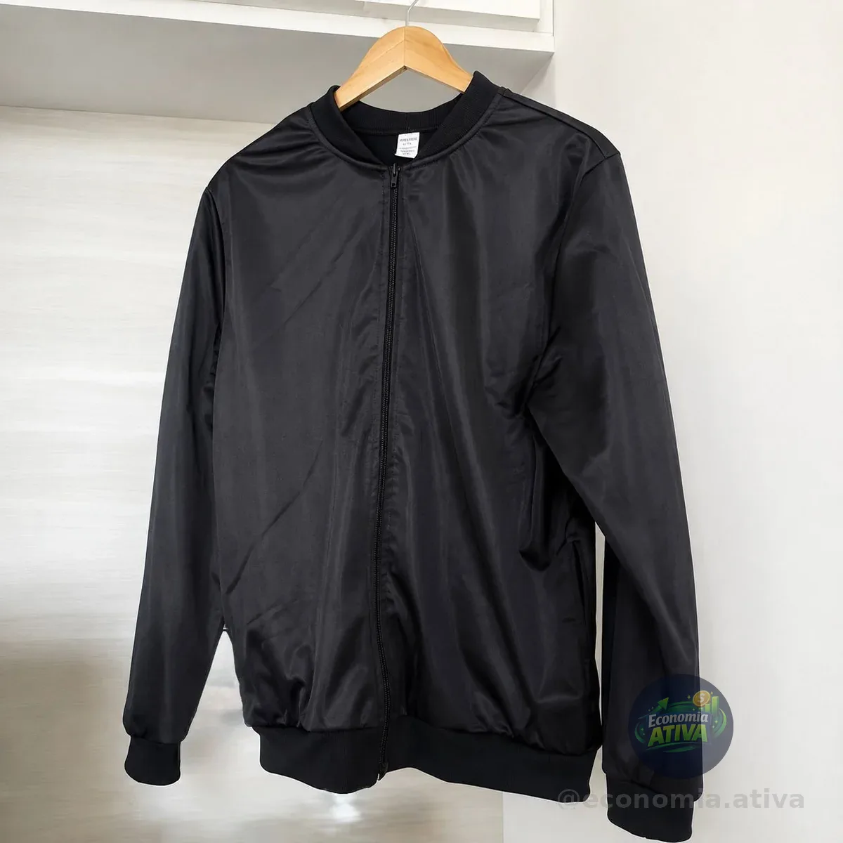 Jaqueta Bomber Chimpa Com Zíper E Bolsos