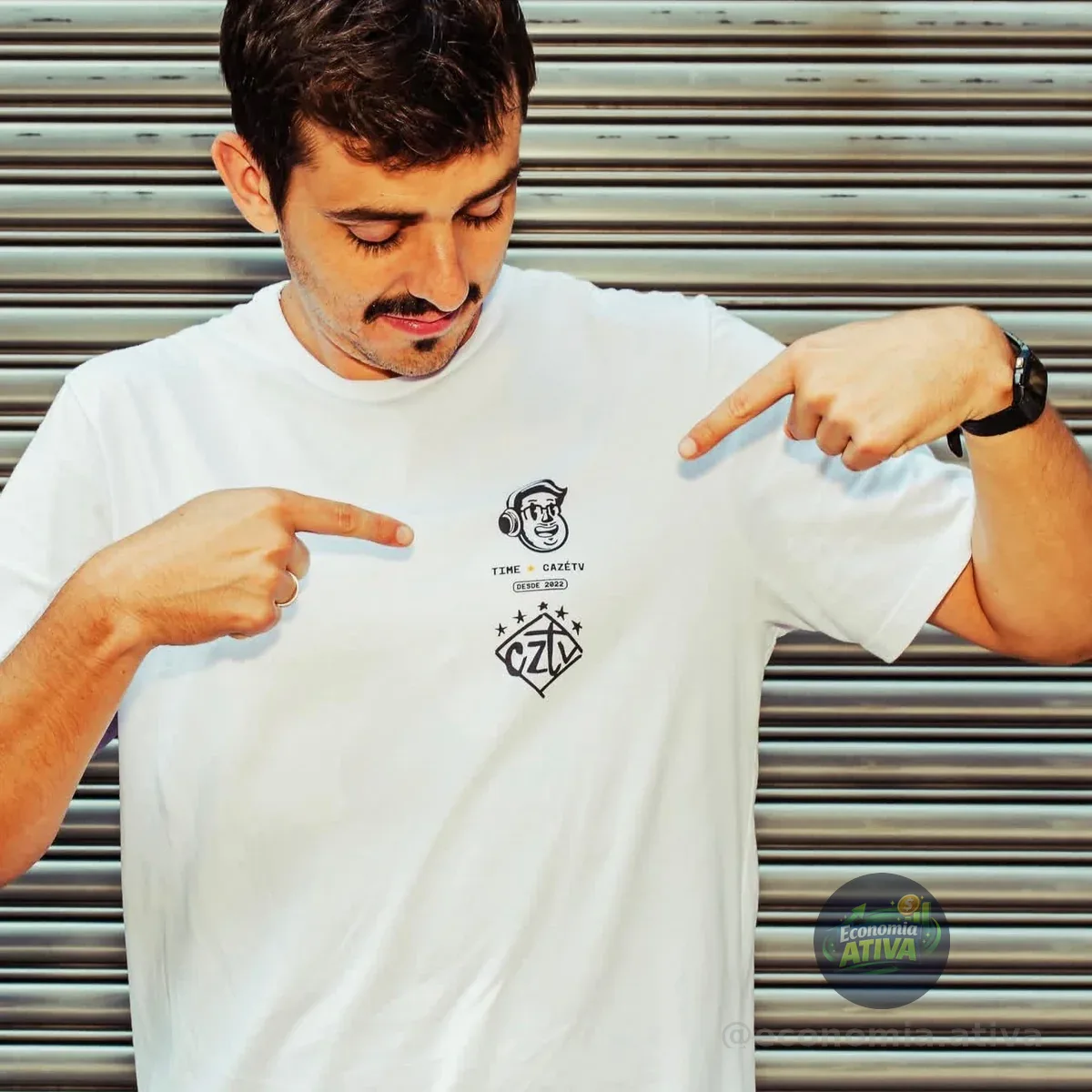Camisa Branca Traje Cazétv