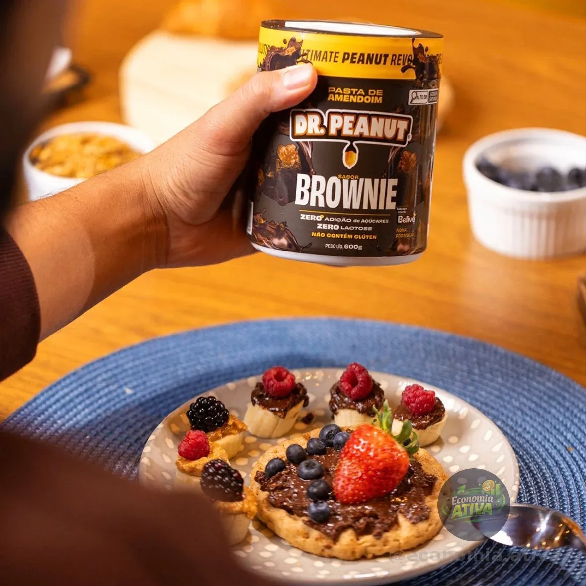 Pasta De Amendoim Com Whey Protein 600g Dr. Peanut Sabor Brownie