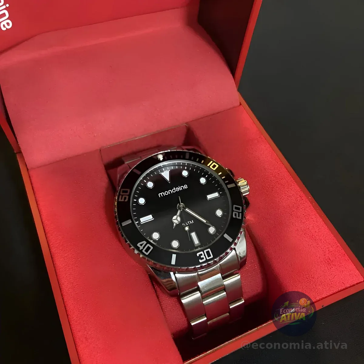 Relógio Prata Masculino Mondaine