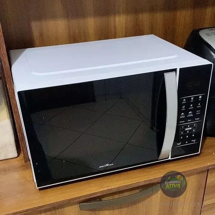 Micro-ondas Britânia 28L Espelhado Pintura Limpa Fácil
