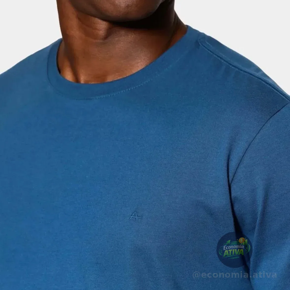 Camiseta Aramis Bordado Azul Petróleo