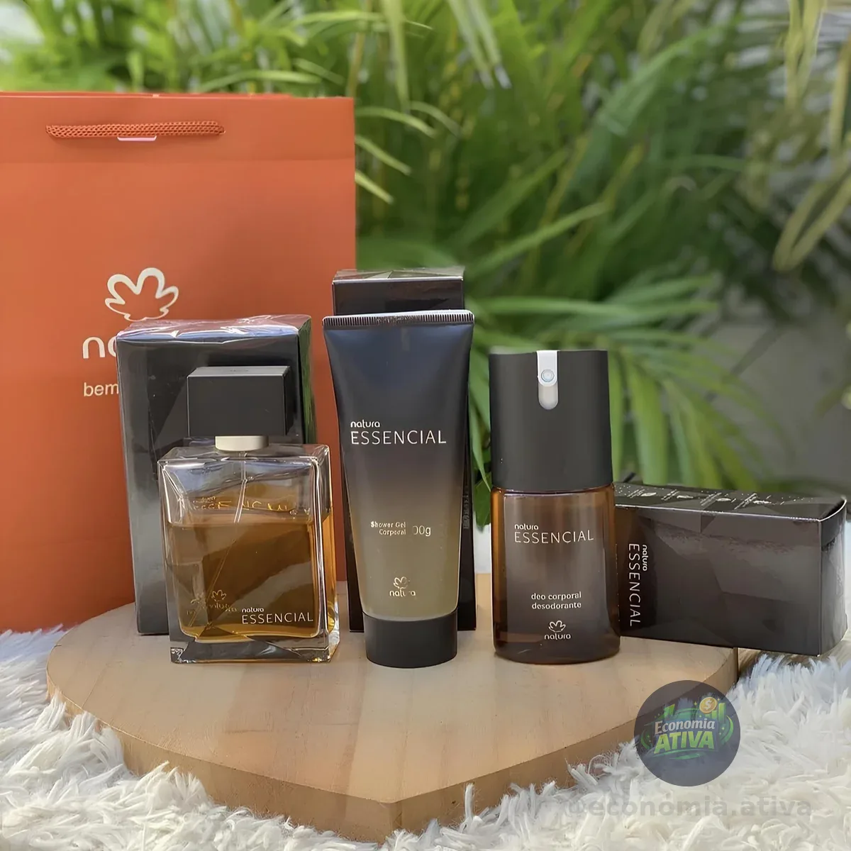 Kit Natura Essencial Clássico • Perfume 100ml • ⁠Desodorante Corporal 100ml • ⁠Shower Gel Corporal 100g