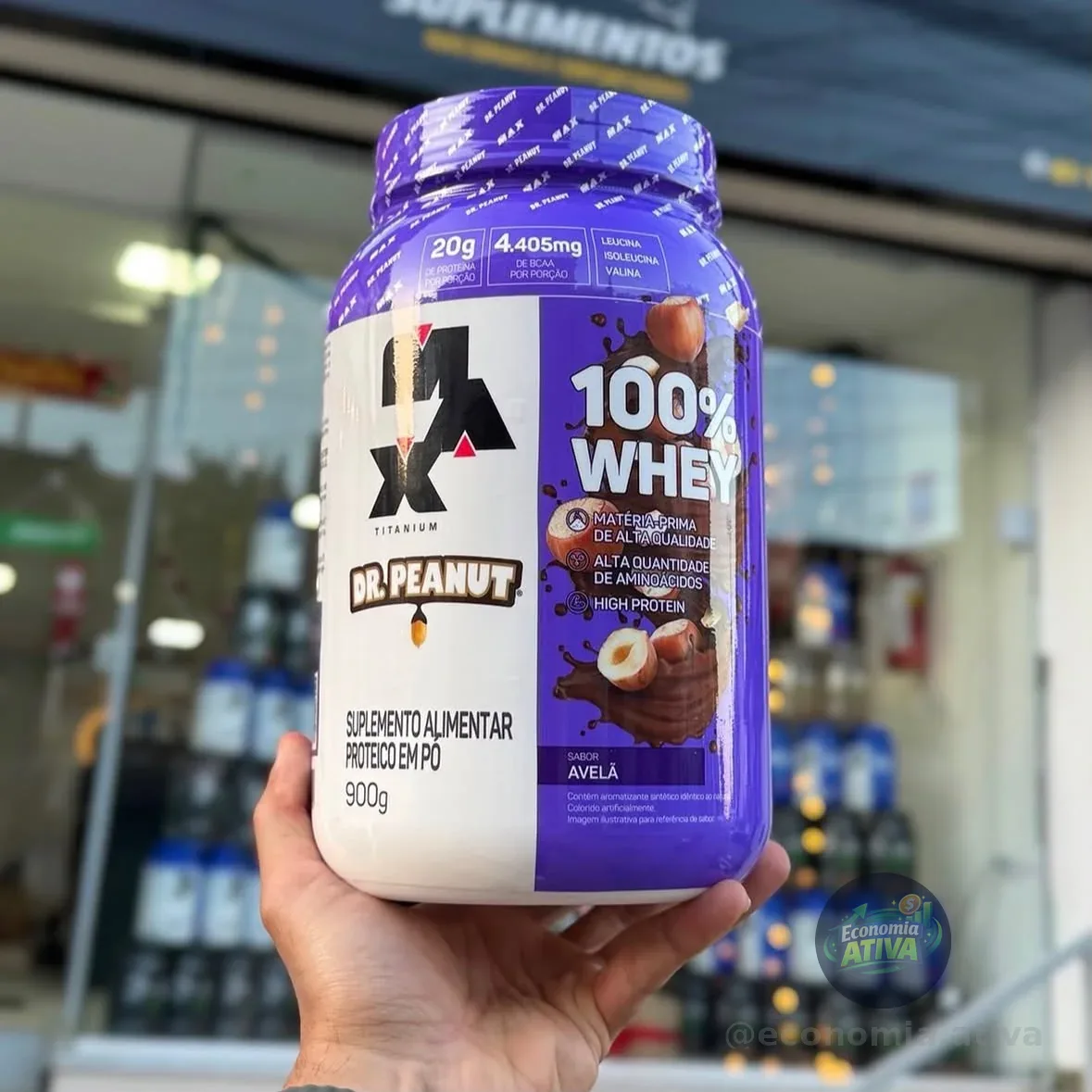 100% Whey Max Titanium x Dr. Peanut (900g) Sabor Avelã