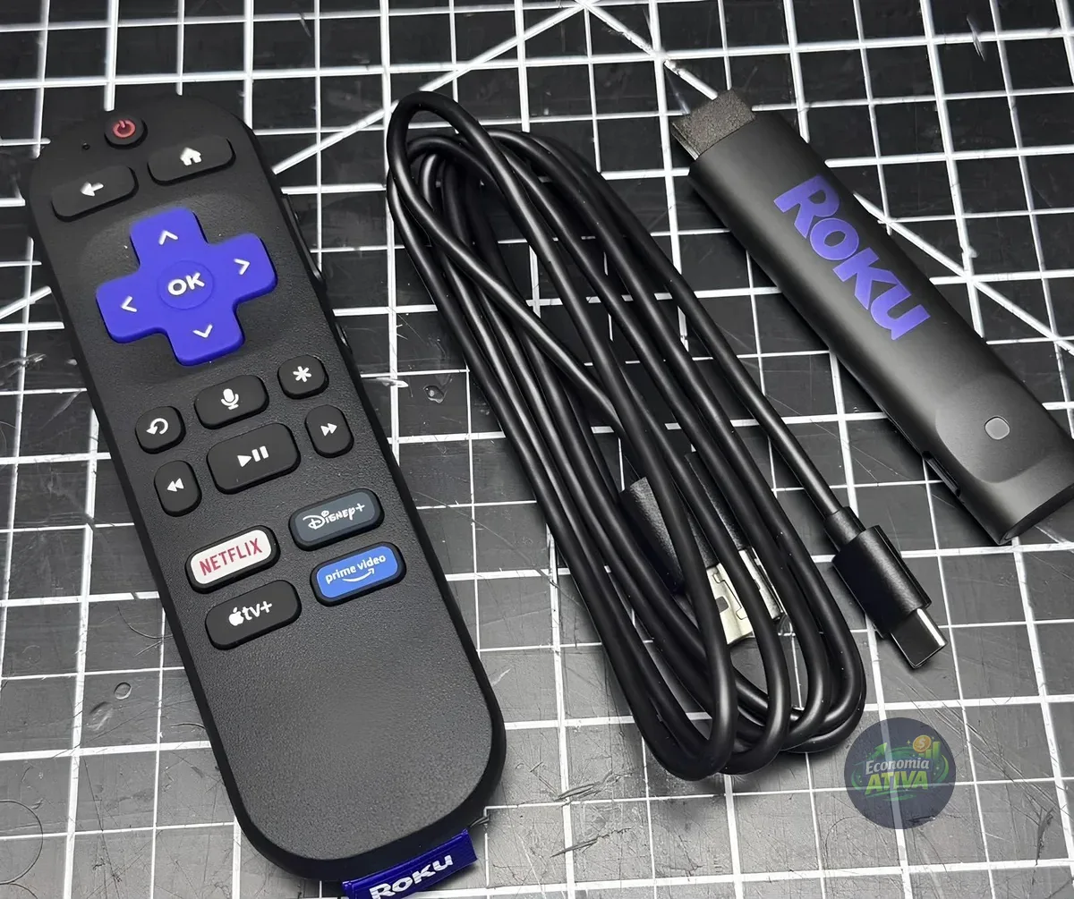 Roku Streaming Stick 2025 Para TV HD/FHD Controle Por Voz