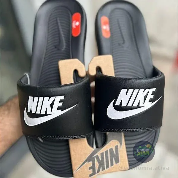 Chinelo Nike Victori One Masculino