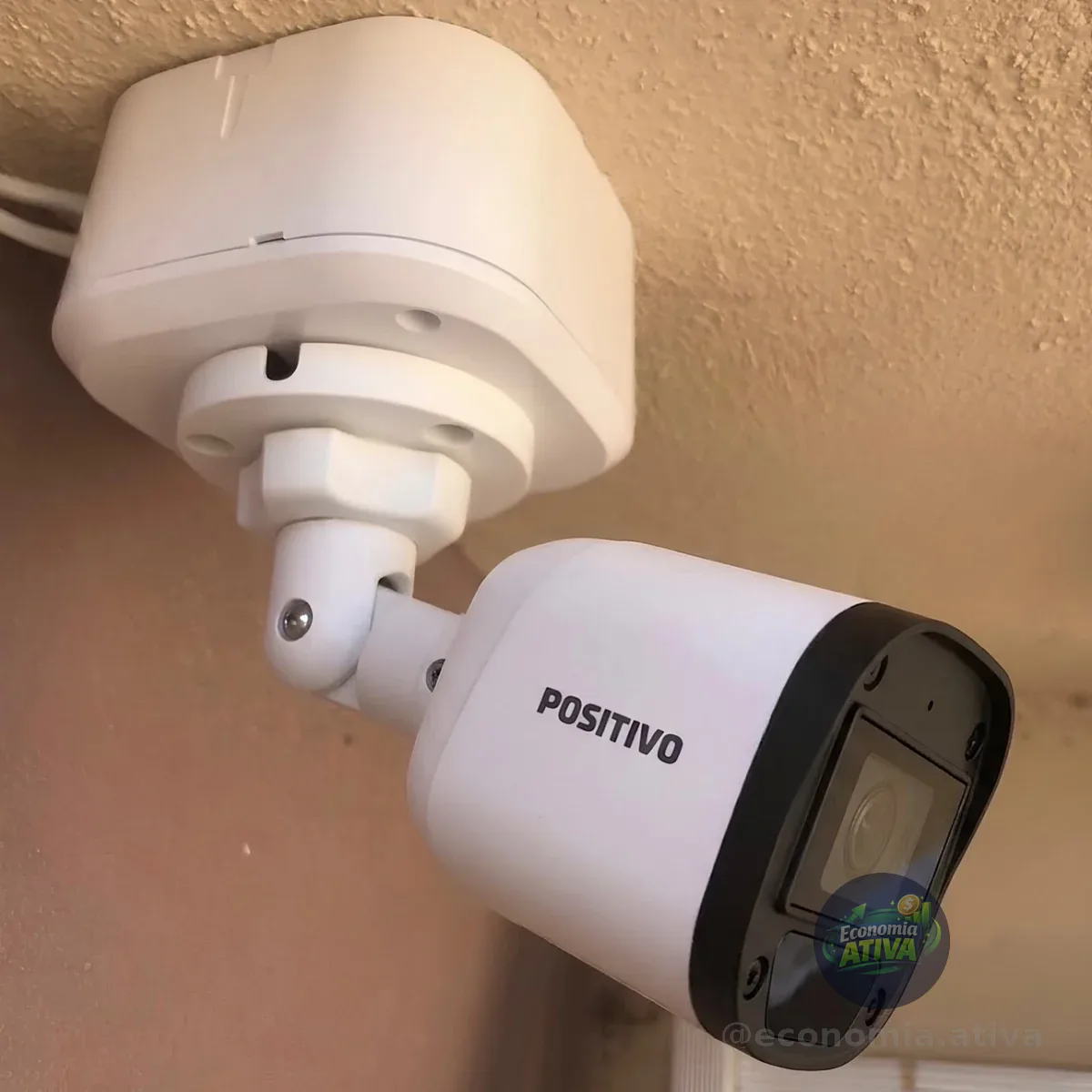 Câmera Hd Plus Bullet 2mp Com Microfone Embutido