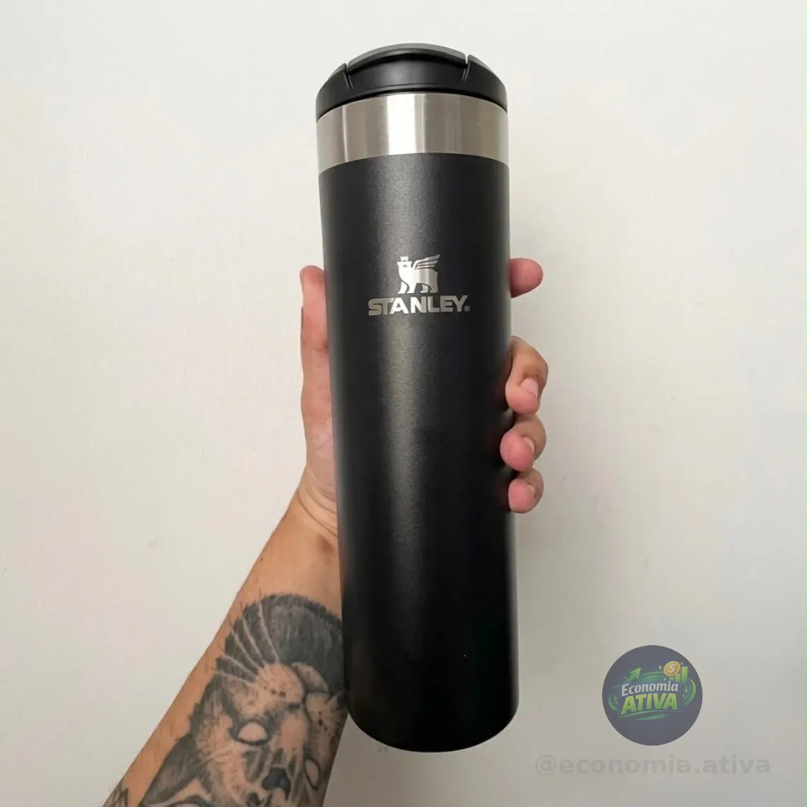 Garrafa Térmica Stanley Aerolight Transit Slim Black 2.0 591ml