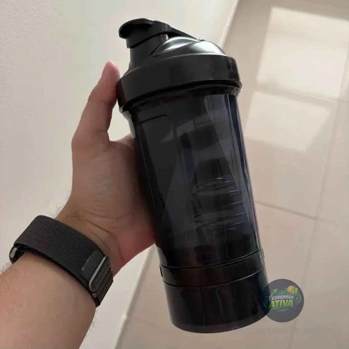 Coqueteleira Shaker Academia Compartimento 500ml