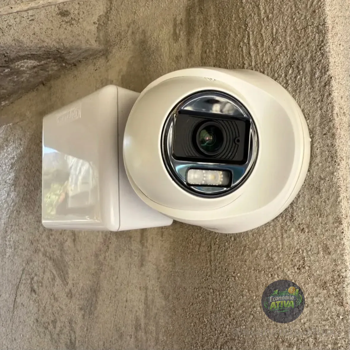 Câmera Analógica Dome Hilook Thc-t127-lpc(2.8mm) Branco