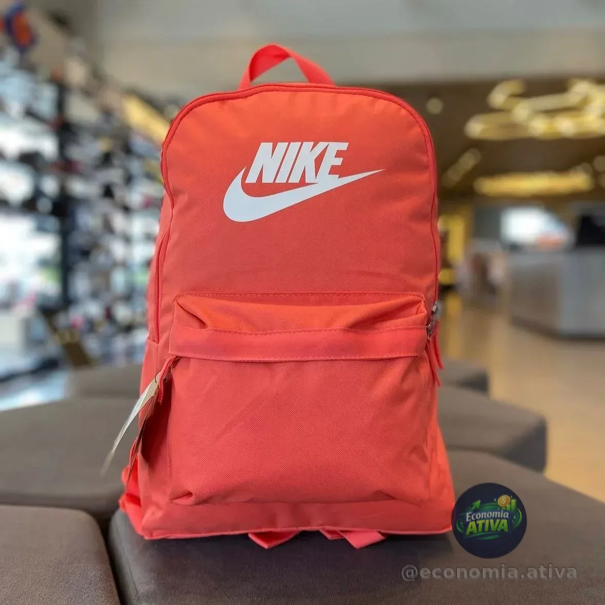 *MOCHILA RED DA NIKE*