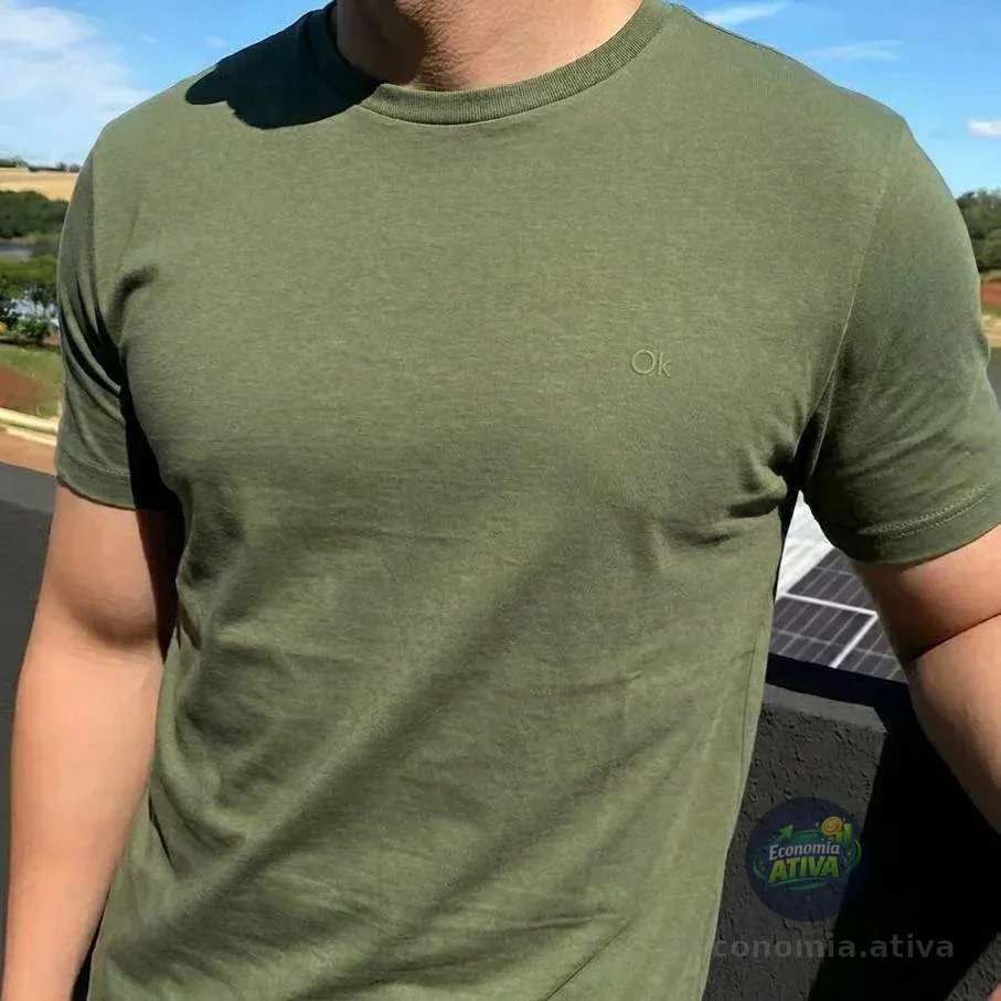 Camiseta Masculina Básica Slim Ogochi