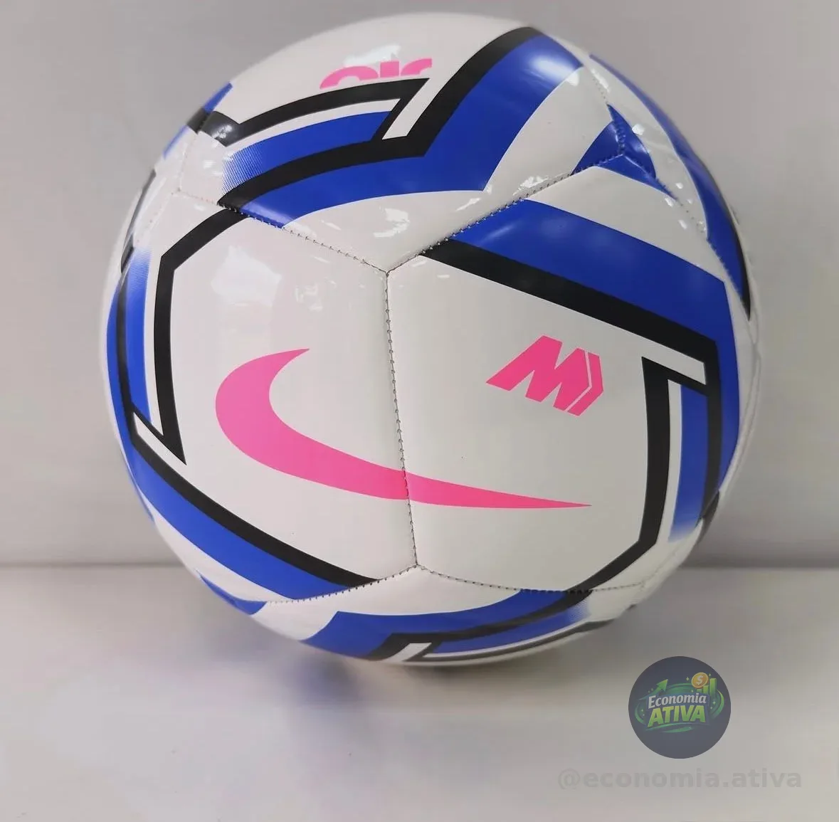 Bola de Futebol Nike Mercurial Fade