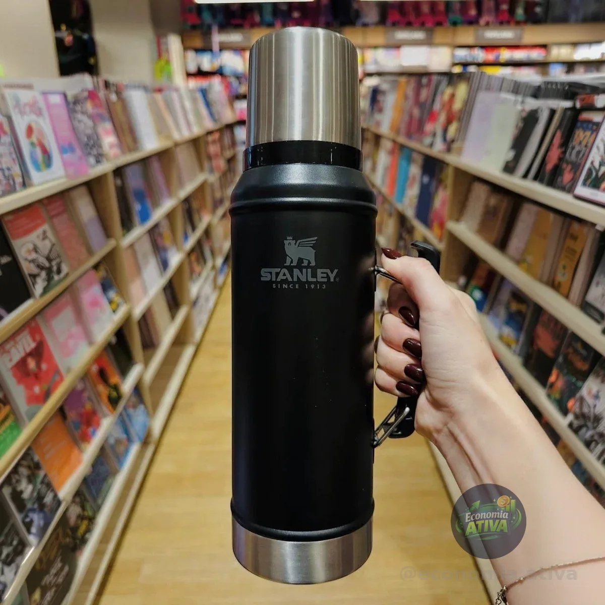 Garrafa Térmica Classic 0,95 Litros Stanley Black