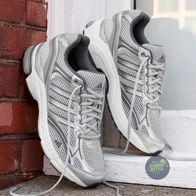 Tênis Adidas Spiritain 2000