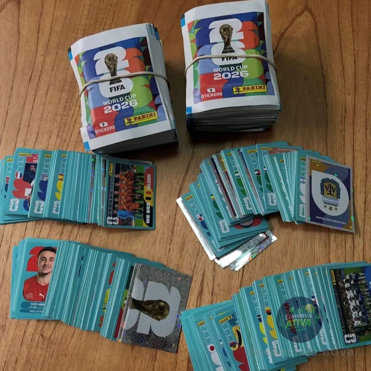 Kit com 140 Figurinhas (20 Envelopes) Copa 2026