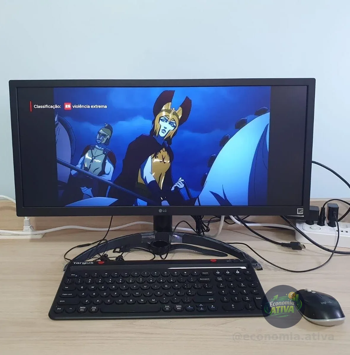 Monitor Gamer Ultrawide 25,7'' Ips Full Hd 26wq500-b LG Preto 127/220v