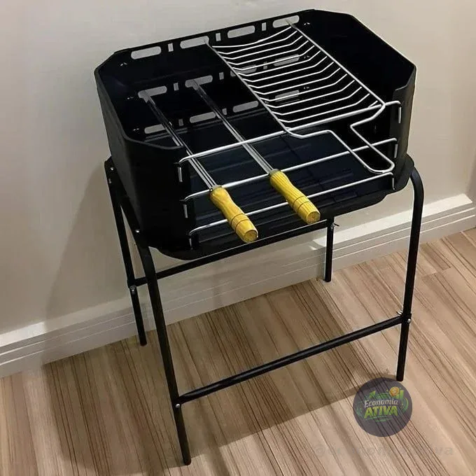 Churrasqueira Móvel Pro Tork De Aço Grill + Grelha + Espetos Cor Preto