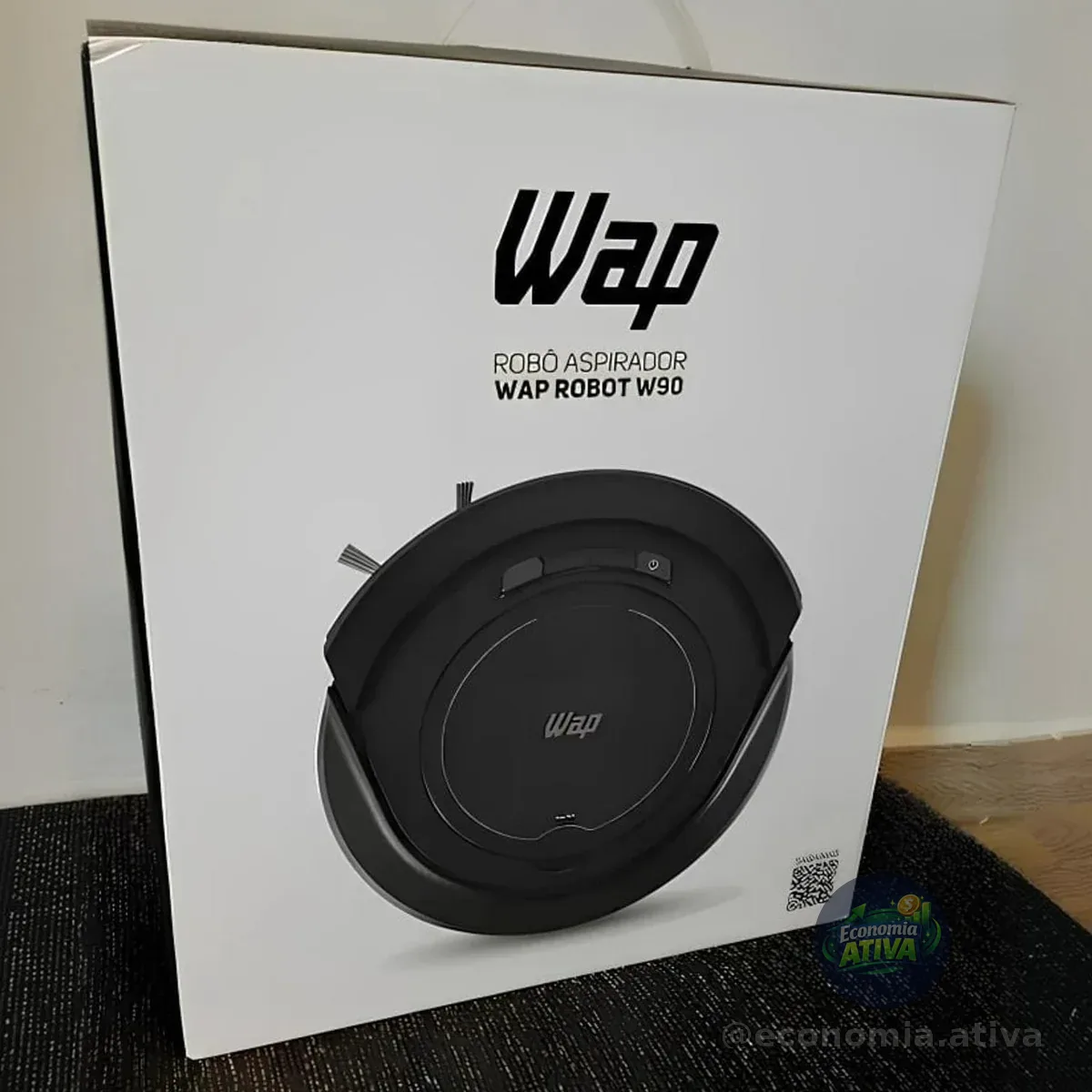 Robô Aspirador Robot W90 Varre Aspira E Passa Pano 30w Wap Cor Preto 127/220v