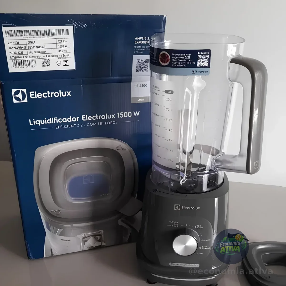Electrolux Liquidificador 1500W 3,2L Pulsar 3 em 1 15receitas pre-programadas Efficient com TriForce 15 Velocidades Cinza EBL1500 220v
