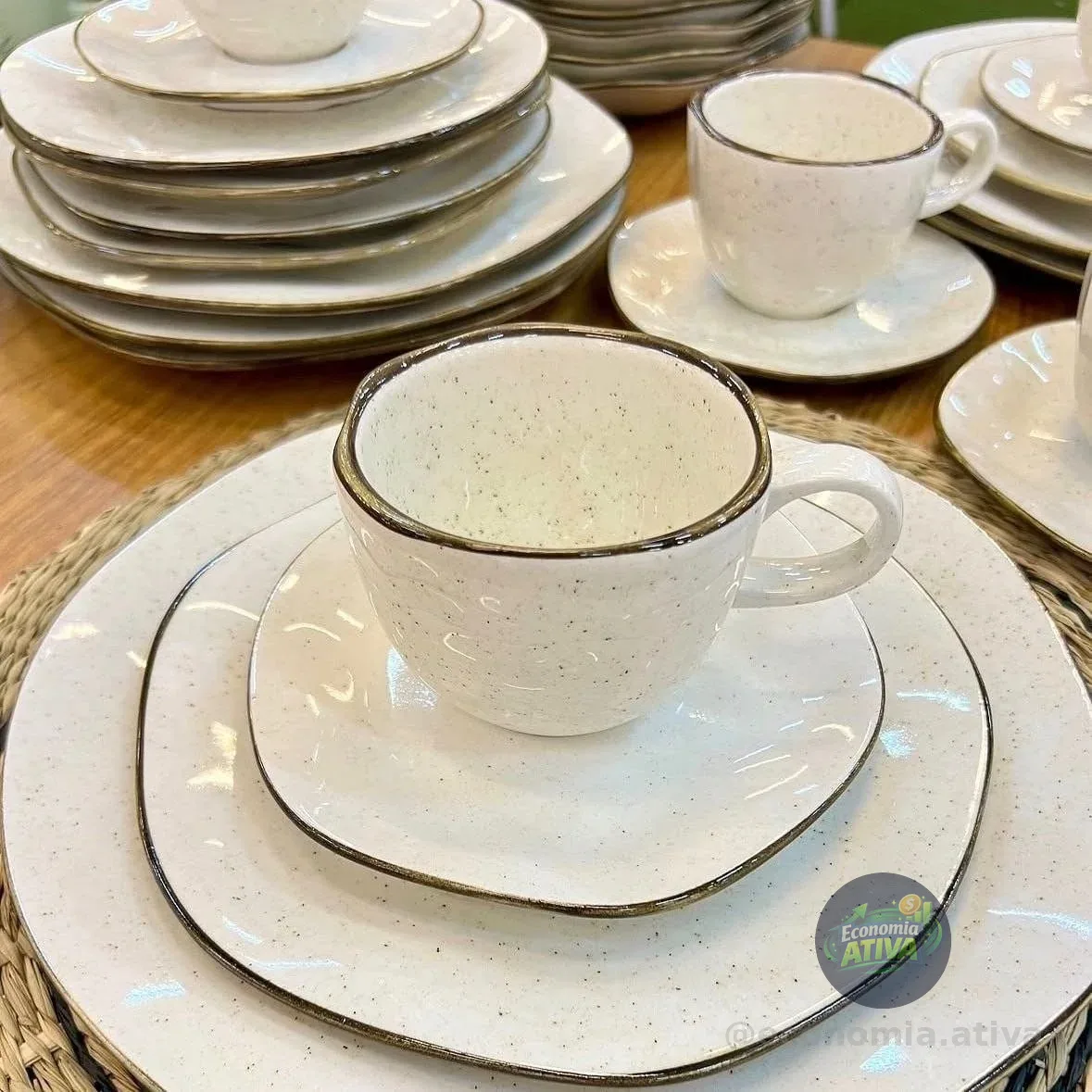 Aparelho De Jantar E Chá Ryo Maresia 20 Peças Branco E Marrom Oxford