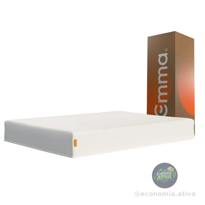 Colchão Casal Emma Basics 17, Espuma D28 17cm com Tecnologia Alemã, Firmeza Ideal, Suporte Confortável, 100 Noites de Teste e 5 Anos de Garantia