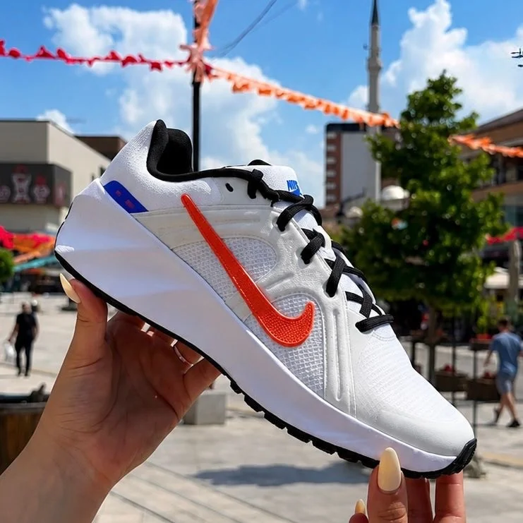 Tênis Nike Metro Tek