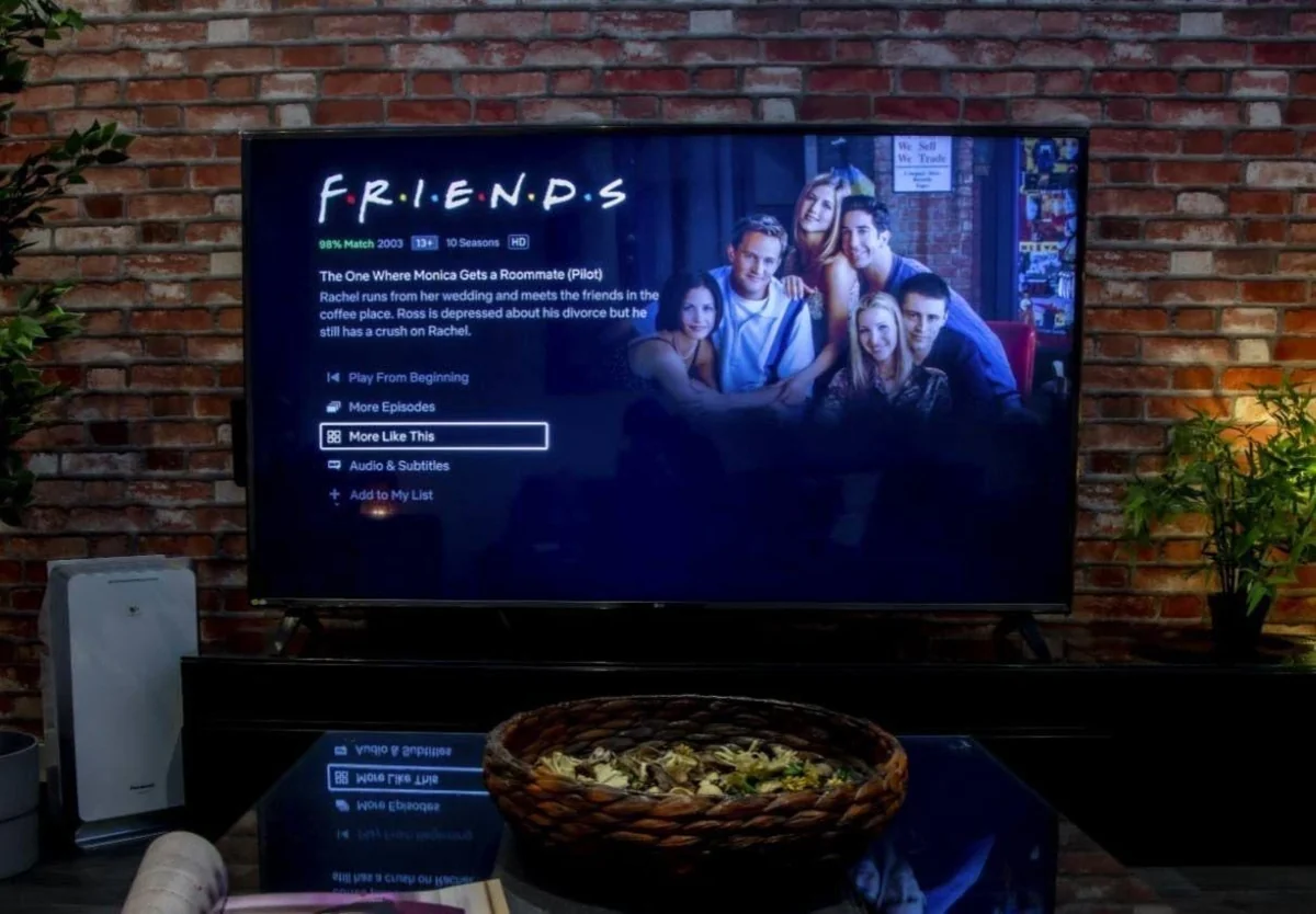 Smart TV 43" Britânia Full HD Roku TV
