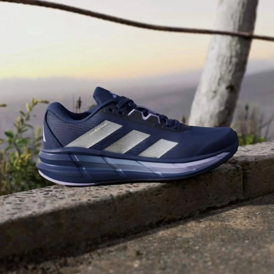 Tênis Questar 3 adidas