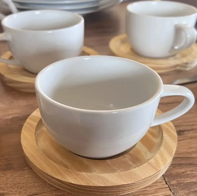 Jogo 6 Xicaras Porcelana Cafe Chá Com Pires Madeira 12 Peças